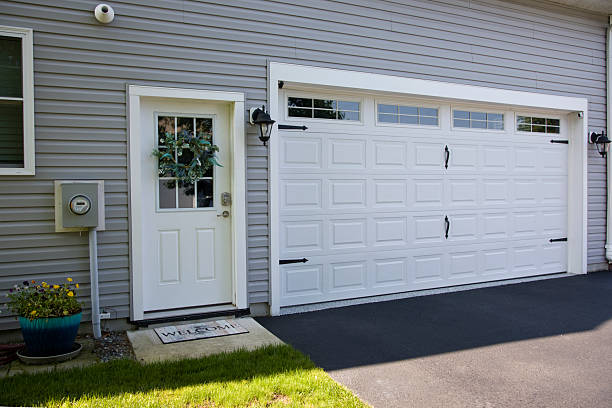 24/7 Emergency Garage Door Panel Replacement experts in Ranchettes, WY